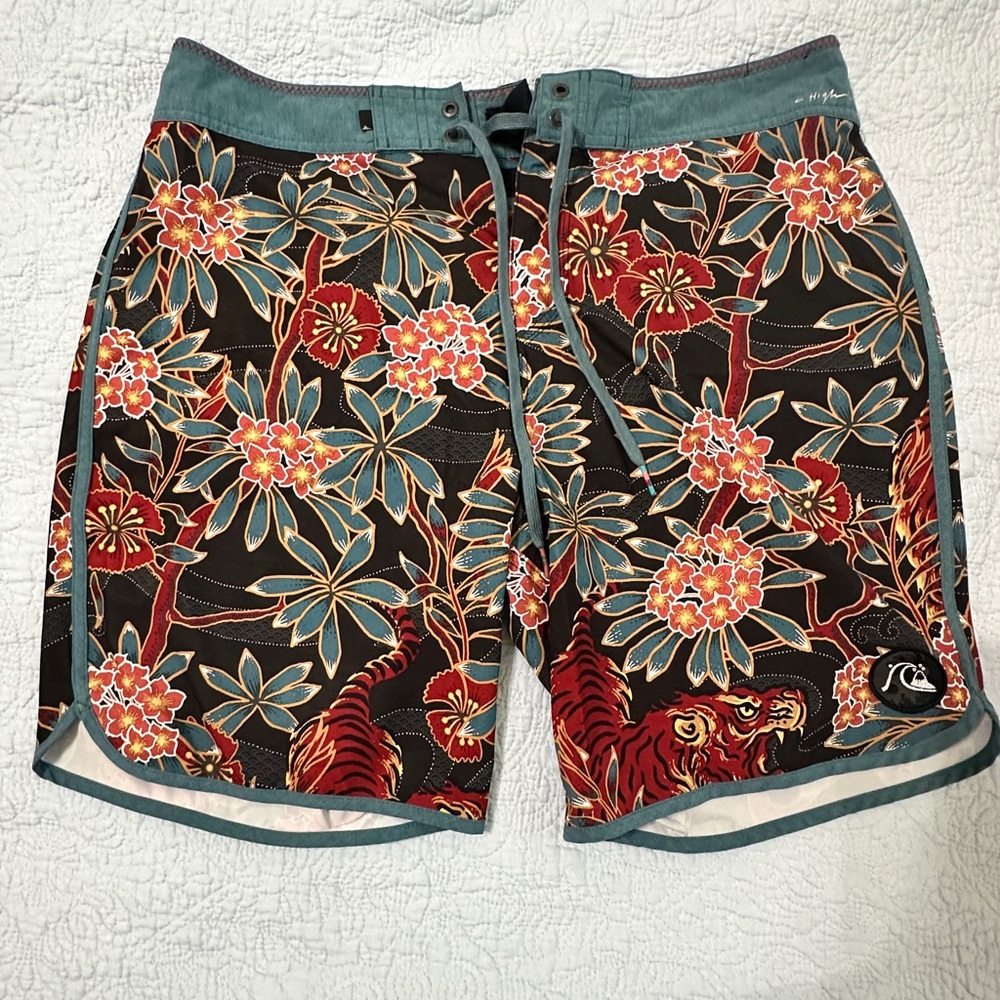 Quiksilver Men's Tropical Board Shorts - Black and Red